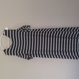 Lane Bryant high-low cold shoulder maxi with beautiful back details. Size 22/24